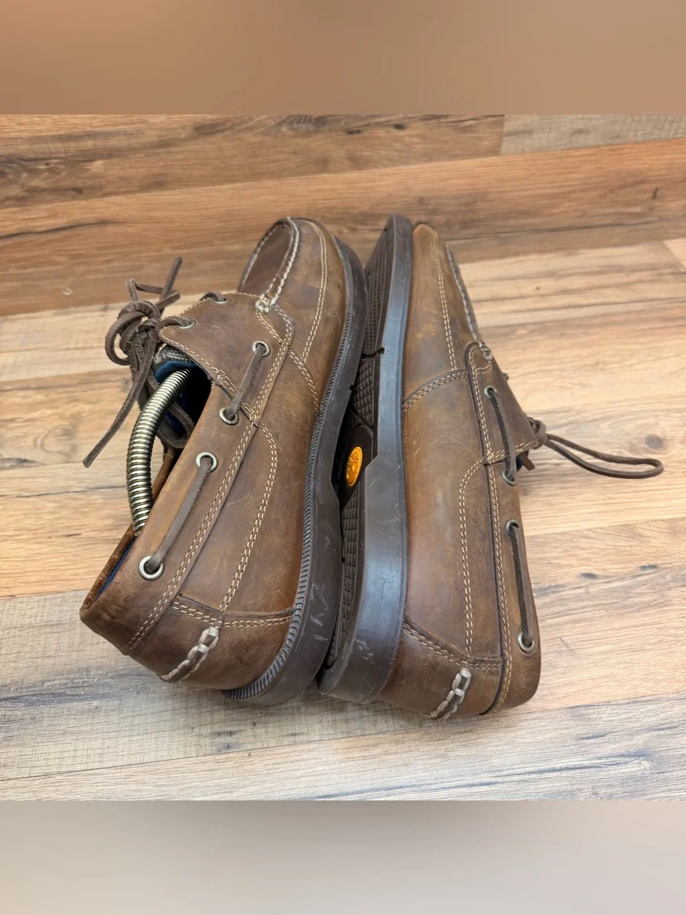 Timberland men size 11 Brown Leather Boat Shoes - Classic Lace-Up Deck Shoes